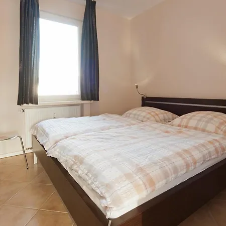 Apartment Jann-berghaus-strasse 20 4